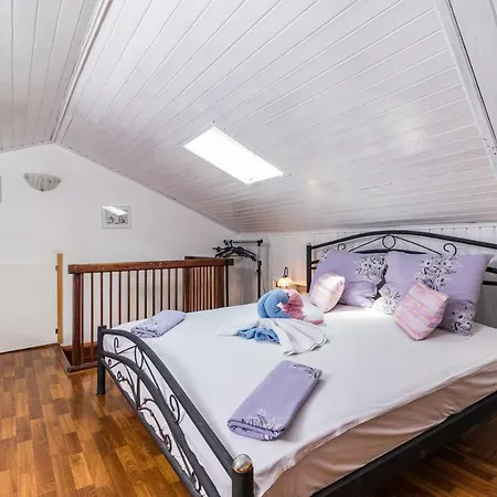 Orhidea Apartment Premantura